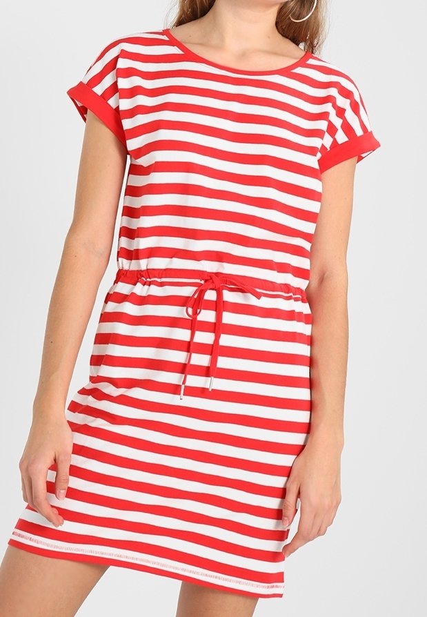 Punainen ja valkoinen raidallinen lyhythihainen mekko, jossa on pyöreä kaula-aukko, lyhyet hihat ja kireä vyötärö, varustettu kiristysnauhalla ja pehmeällä pinnalla.