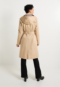 Grain de Malice Trench - sable