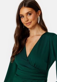 Bubbleroom LONG SLEEVE WRAP MIDI DRESS - Vardagsklänning - dark green