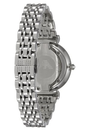 Zilveren metalen horloge met een geschakelde armband en een ronde kast. De achterkant heeft een glad oppervlak met licht gegraveerde merkinformatie.