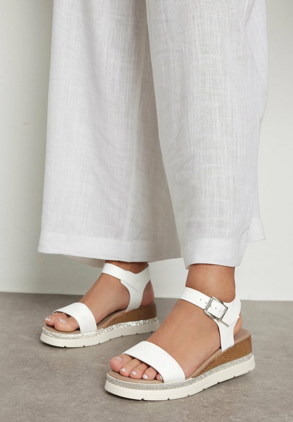 DIAMANTE - Keilsandalette