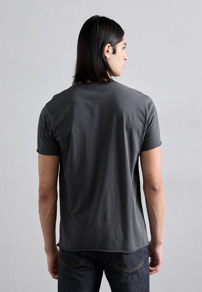 Filippa K ROLL NECK TEE - Základné tričko - charcoal