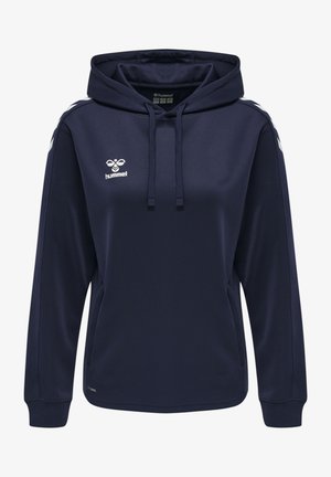 Marineblå hættebluse lavet af glat stof, der har hvide accenter på skuldrene, en frontlomme og en hætte med snor.