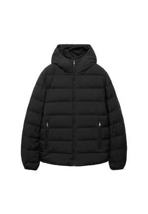 Chaqueta tipo puffer negra con capucha, con cierre frontal de cremallera, dos bolsillos laterales y diseño acolchado con secciones horizontales para aislamiento.