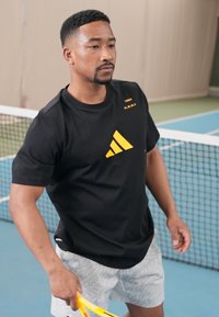 adidas Performance Spordi T-särk - schwarz