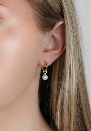 SNÖ of Sweden, KARAN SMALL PENDANT RING EAR - Earrings - g white