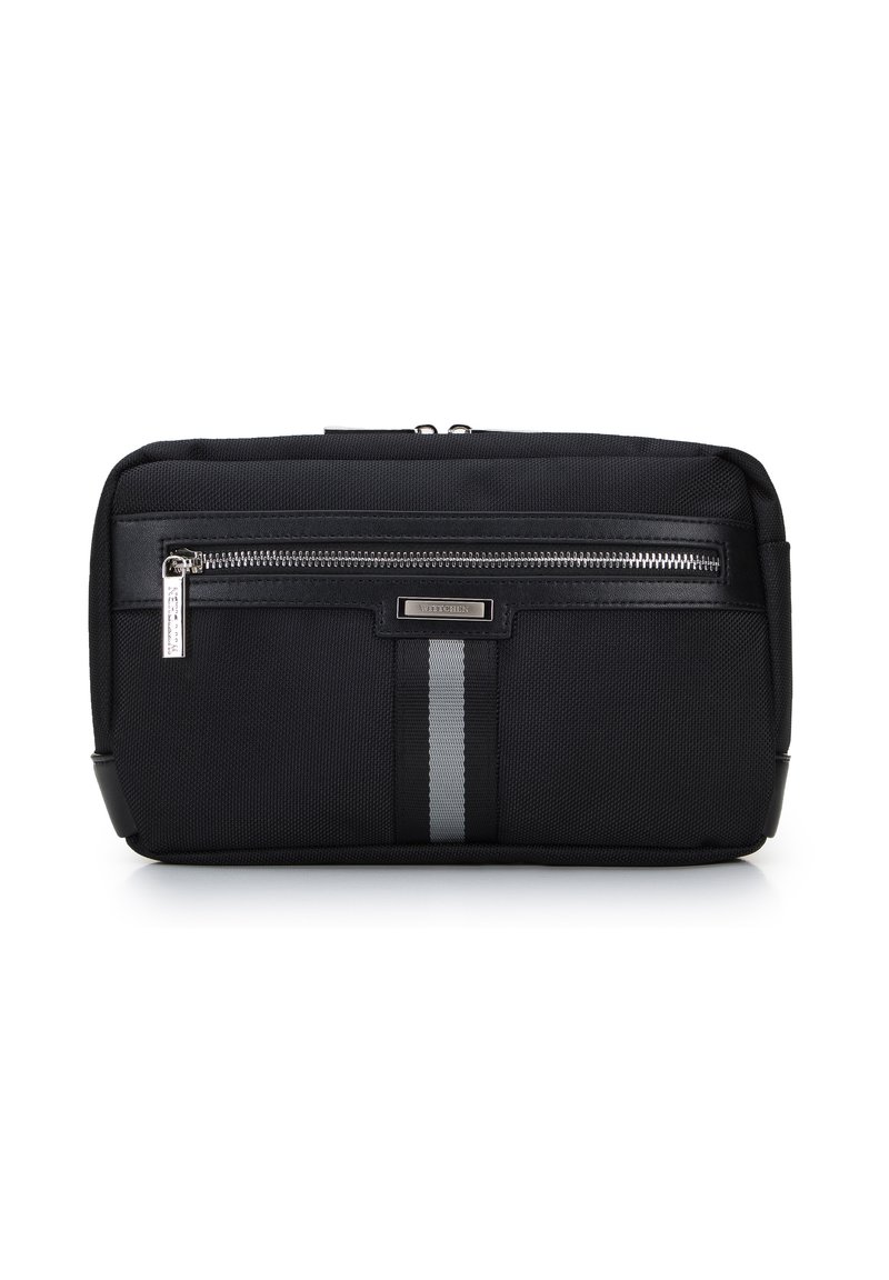 Sac rectangulaire noir en tissu texturé, avec une poche zippée à l'avant et des rayures grises. Construction durable avec un design élégant.