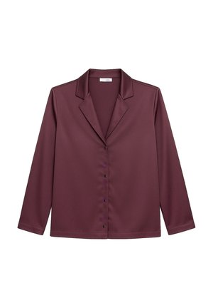 Camicia in satin bordeaux con maniche lunghe, colletto a punta, chiusura frontale con bottoni e texture liscia. Presenta una leggera lucentezza e un design minimalista.