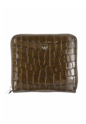 Braune Leder-Brieftasche mit Krokodilprägung und Reißverschluss, vorne mittig mit kleinem silbernem Logo-Detail.