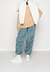 Nike Sportswear Vinterjacka - off-white