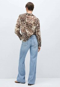 Mango Bluza z gumbi - off-white