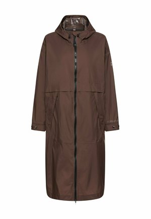 Długi brązowy płaszcz przeciwdeszczowy z kapturem, zamkiem błyskawicznym na całej długości z przodu, dwoma bocznymi kieszeniami i mankietami na zatrzaski.