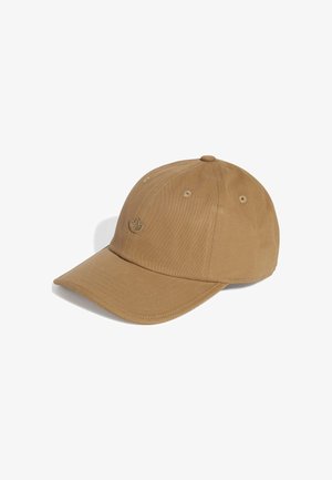 Gorra de béisbol color beige hecha de algodón con visera curvada, que presenta un logo bordado en la parte frontal y seis ojales de ventilación.