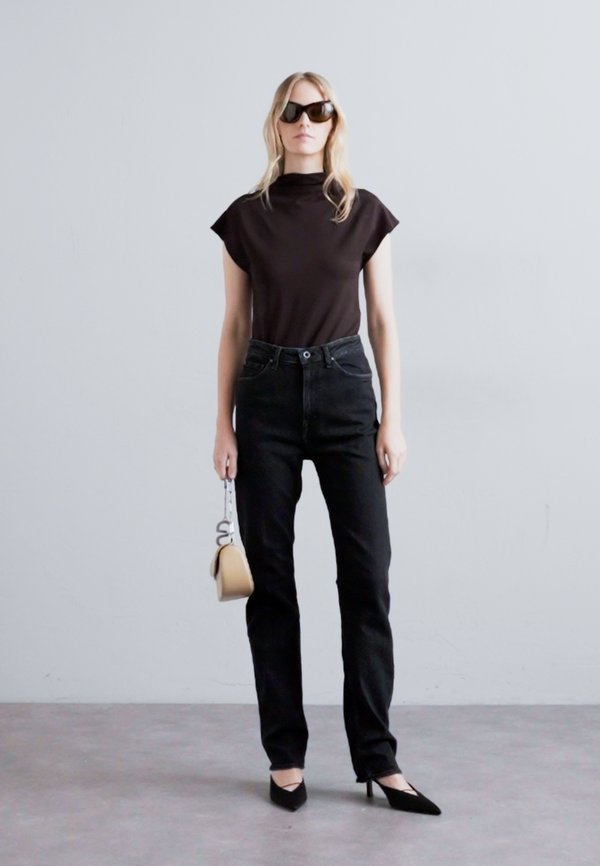 RIN - Straight leg jeans3