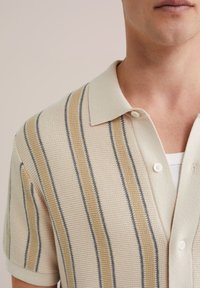 Thumbnail Image 4