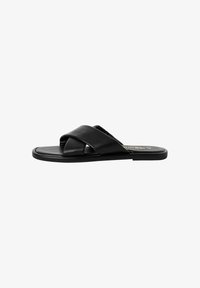 Unselected, black