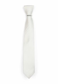 Cravate en soie blanche avec une surface texturée, ornée d'un motif de diamants subtil et d'un accent en métal argenté en forme d'anneau. Conception à pointe triangulaire.