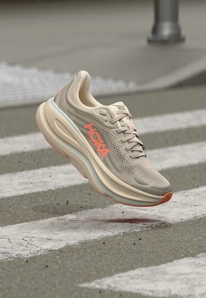 HOKA, BONDI 9 - Hardloopschoenen voor op de weg - river rock grey/mineral ore