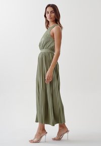 CHANCERY PETA - Velika haljina - sage green