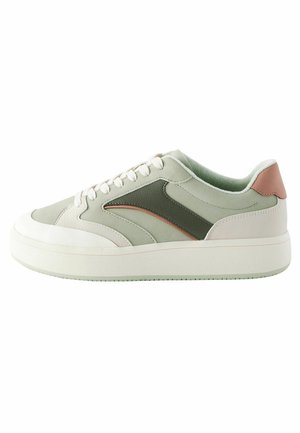 Next FOREVER COMFORT PANELLED RETRO - REGULAR FIT - Matalavartiset tennarit - green