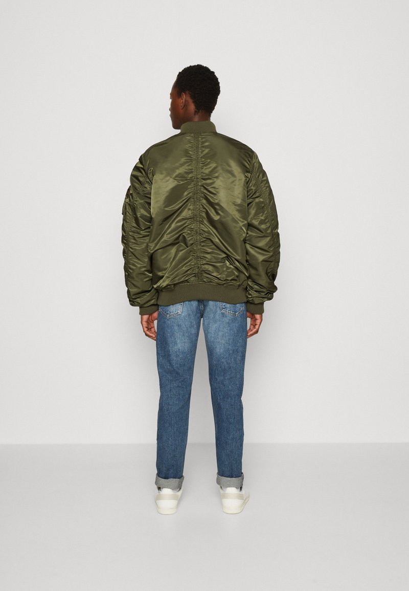 Alpha Industries MA-1 PUCKERED - Bomber Jacket - dark olive/olive 