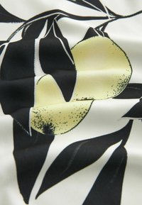 Thumbnail Image 5