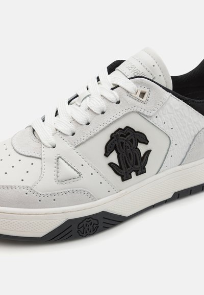 Roberto Cavalli Tossud - white/ black
