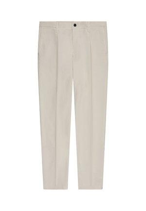 Beżowe spodnie o prostych nogawkach z frontowym zapięciem na guziki, szlufkami na pasek, bocznymi kieszeniami oraz plisami na nogawkach.