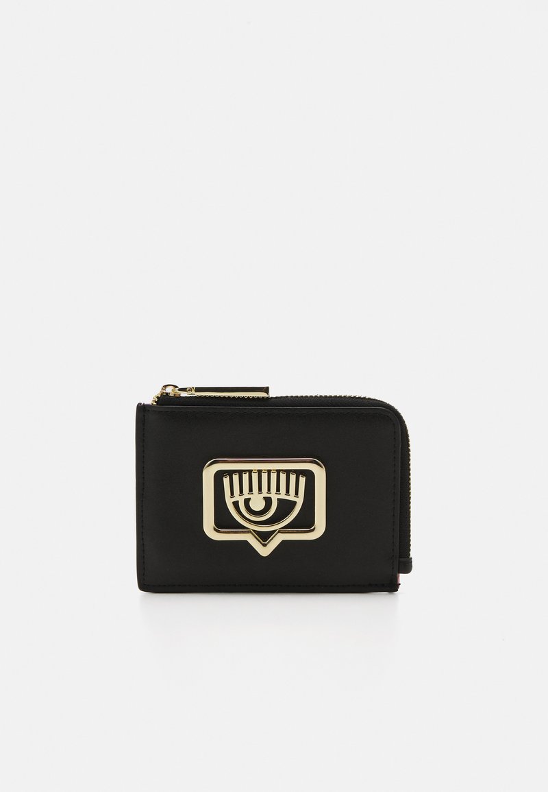 CHIARA FERRAGNI - RANGE EYELIKE BUCKLE - Wallet - black, Enlarge