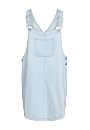 Vaaleansininen denimpinafore-mekko säädettävillä olkahihnoilla, etuosan rintataskulla ja sivuilla napillaan suljettavat aukot.