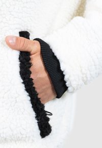 Smilodox BRADY - Fleecejacke - white