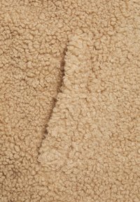 Noisy May Petite Kort kappa / rock - white