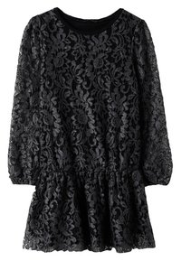 Svart långärmad klänning med blommig spetsöverdel, rund halsringning och rynkad midja som skapar en utsvängd kjol.