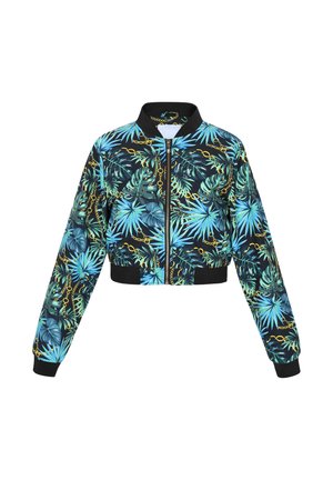 Kurze Bomberjacke mit schwarzem Grundton und einem lebhaften tropischen Blattmuster in Blau und Grün, akzentuiert mit goldenen Kettendesigns und gerippten Bündchen.