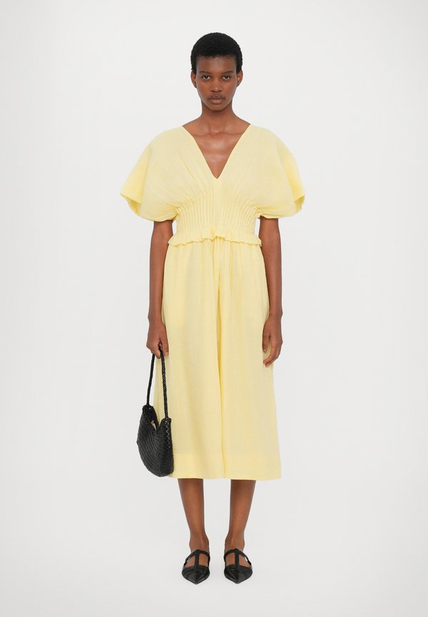 ZORA SOLID PLEATED DRESS  - Day dress - butter4