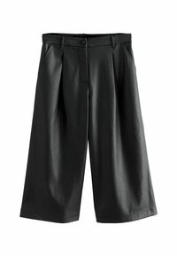 Crne široke hlače od glatkog materijala s kopčanjem na gumb, jednim nabranim detaljem i bočnim džepovima. Sadrži uredan završetak na rubovima.