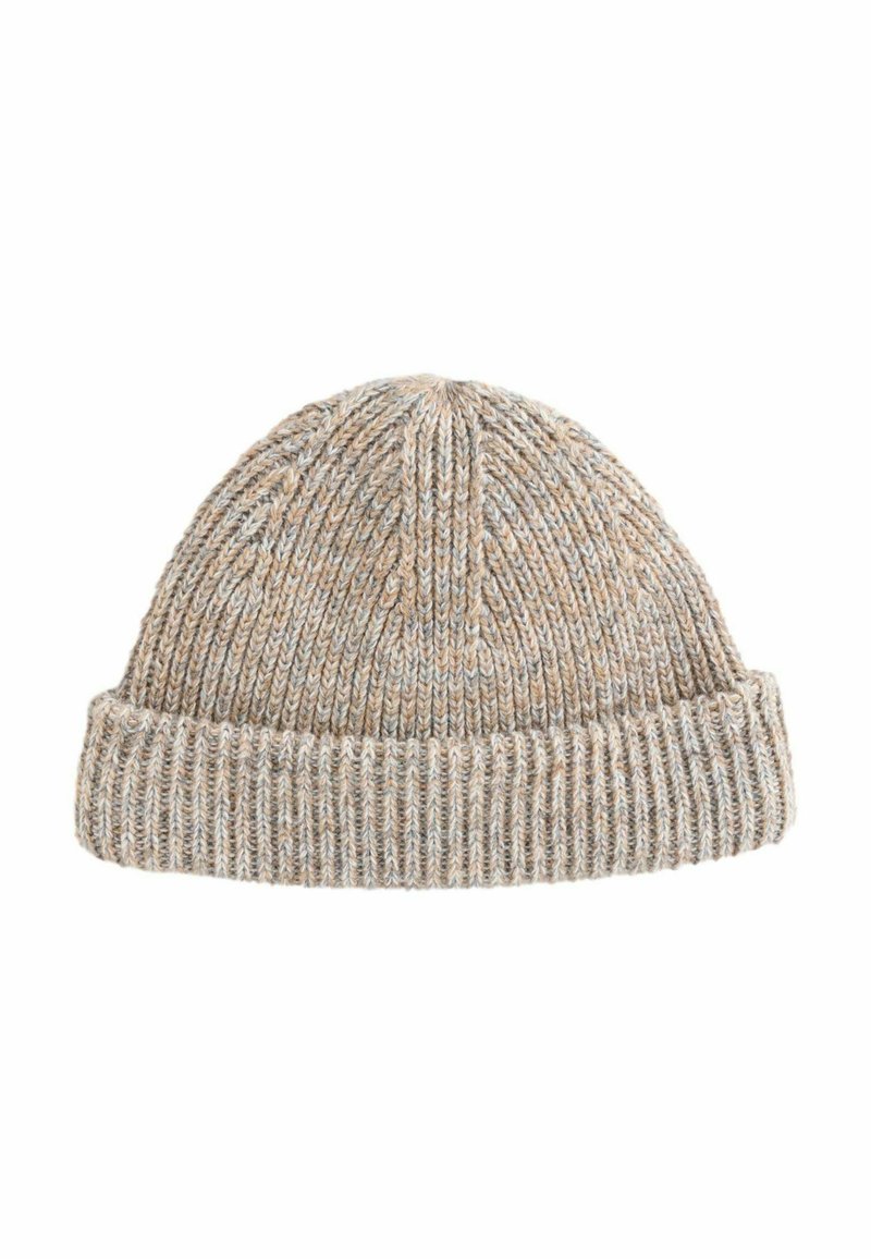 Knitted beanie in beige with a folded ribbed cuff. The texture is soft with a subtle blue thread running throughout, creating a heathered effect.