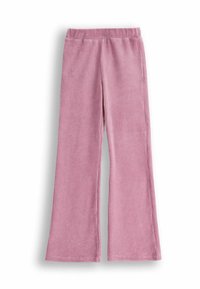 Różowe spodnie sztruksowe o prążkowanej fakturze, rozszerzanym kroju i elastycznym pasie. Brak widocznych kieszeni i dodatkowych detali metalowych.