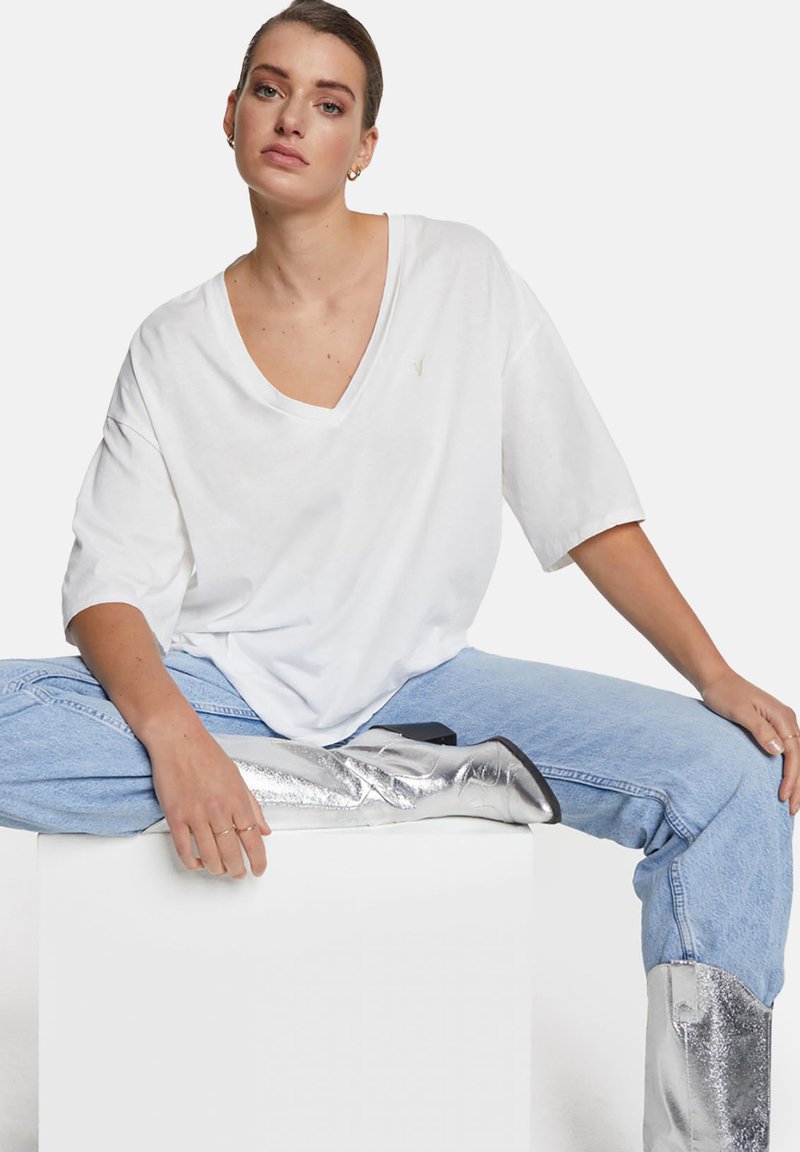Alix the label VNECK Basic Tshirt soft white/white Zalando.de
