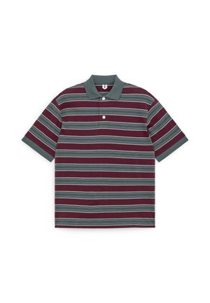 Polo de manga corta con rayas horizontales en granate y gris, cuello gris y dos botones blancos en la tapeta.