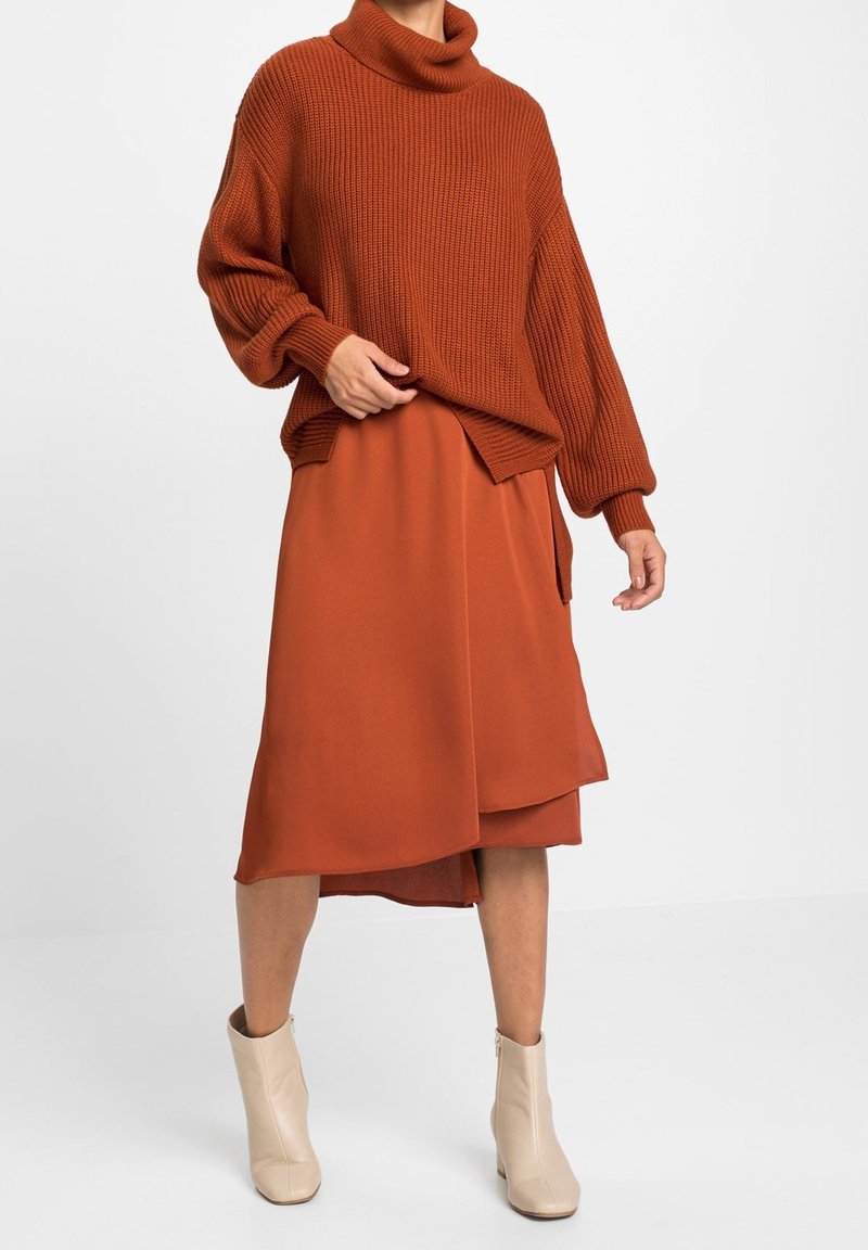 bonprix Stickad tröja - brown