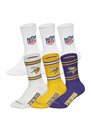 Drei Paar Minnesota Vikings NFL Crew-Socken in Weiß, Gelb und Lila mit Teamlogo, Streifen und Schriftzug „Vikings“.
