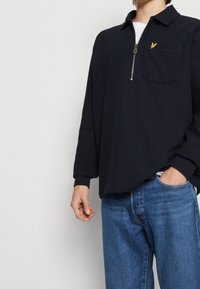 Lyle & Scott Polotričko - dark blue