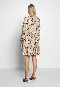 mbyM Vestido informal - beige