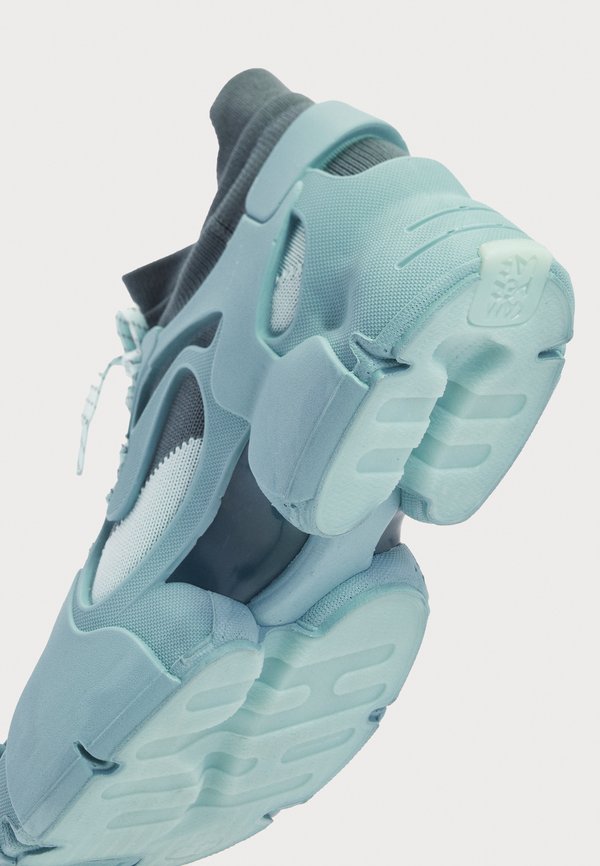 High-top trainers - teal3