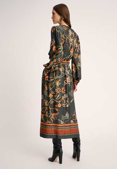 Luisa Spagnoli GAZZA - Robe de jour - var verde arancio var verde ruggine