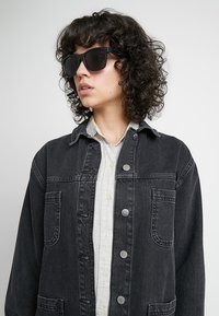 Vans MN SPICOLI 4 SHADES - Gafas de sol - black