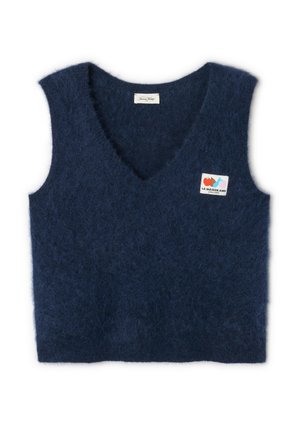Donkerblauw, mouwloos gebreid vest met een V-hals en een zachte, fluffy textuur. Voorzien van een label met een logo aan de voorkant.