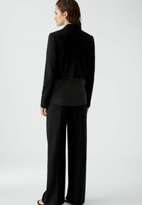 Oui CROPPED - Blazer - black