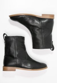 KIOMI Botines - black